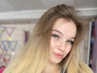 beautiful webcam girl LouiseMiler
