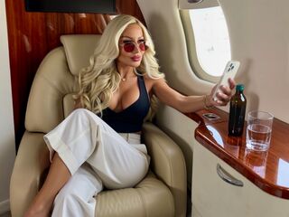 kinky webcam model CharlotteMavis