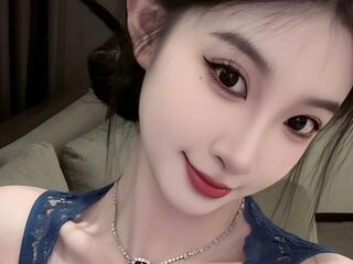 nude webcamgirl ClaraElla