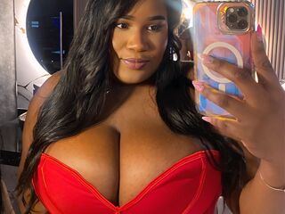 hot strip tease webcam EmmyCastell