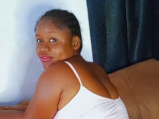 naked girl with webcam fingering pussy KiraDon