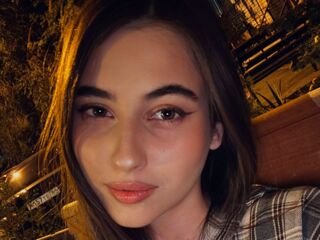 webcam chatroom LeiaFrost