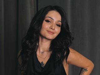 camslut topless MiaOliveres