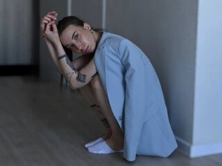 kinky cam video MirnaLatourette