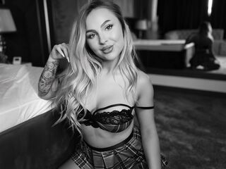 chat show Nicole