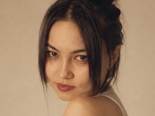 camwhore shaved pussy SeeBugl