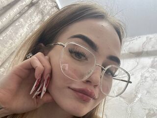 camgirl showing tits KeeleyAston