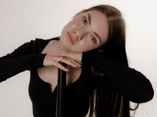 hot girl webcam LucienneTitlow
