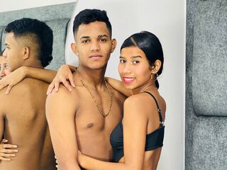 live video chat sex KattyANDLuis