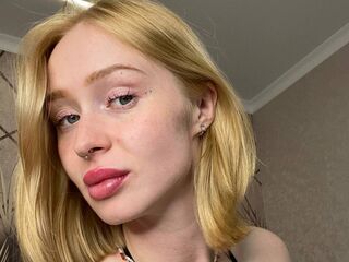 masturbating camgirl AdeleAllens