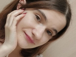 naughty cam girl fingering shaved pussy AlicaMarquard