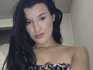 topless camgirl AllanBelli