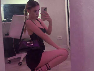 fingering cam girl video AngelesBelfiore