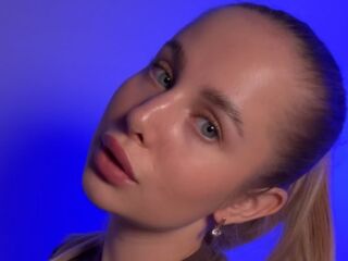 camgirl playing with sextoy AnnelleToulson