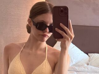 camgirl chatroom AureliaThorn
