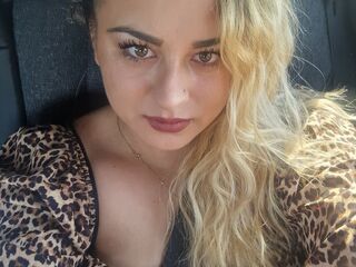 naked girl with webcam masturbating with dildo BelaPasion