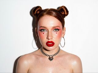 nude camgirl pic BellaMesmer