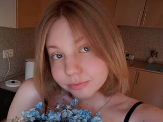 adult cam show BertaCheyne