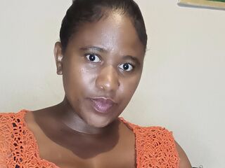 camslut topless BuhleSmith