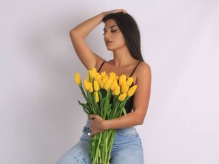 cam girl playing with dildo Caassandra