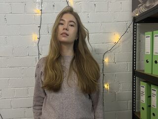 camgirl playing with sextoy CameronSicinski