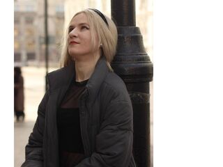 hot naked webcamgirl CarinGoodwin