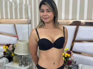 nude camgirl photo CarlyJoness