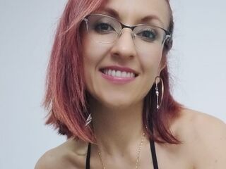 camgirl masturbating with sex toy CataMoreno