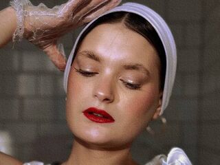 closeup cam CeolaBurzynski