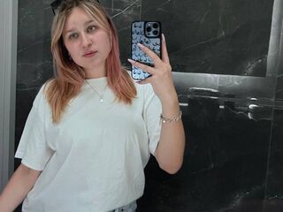 naughty camgirl masturbating ChuFlorendo