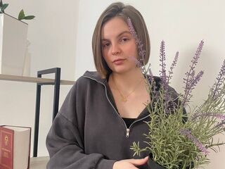camgirl showing pussy ClaraLucas