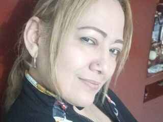 camgirl playing with vibrator ClauMister