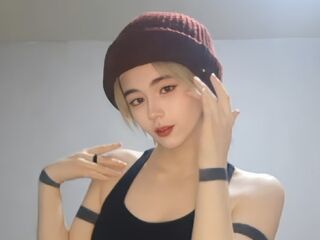 live chatroom DanaMoretti
