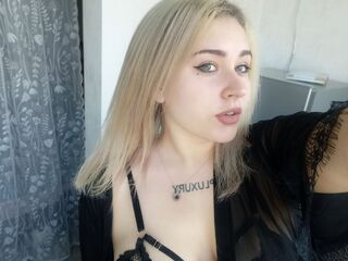 cam show DinahSalimas