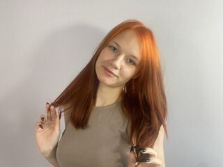 camslut masturbating DorindaPeret