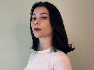 naked girl with webcam masturbating with vibrator EdythOverbey