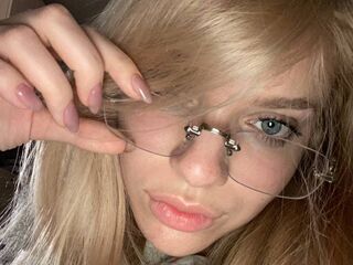 camgirl masturbating ElwynaCreason