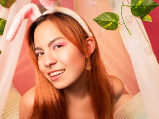 closeup pussy EmmaMonnet