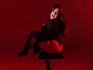 hot cam girl fingering shaved pussy EmmyBaker