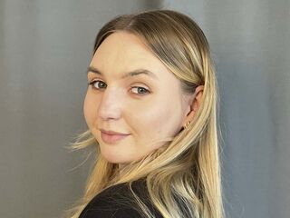 naked cam girl masturbating FloraBrenden