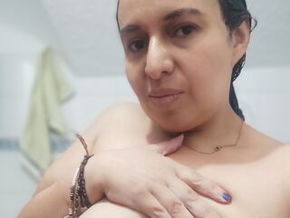 free web cam chat IbannaBely