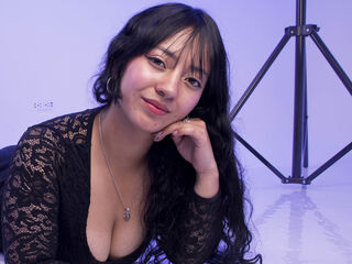 girl showing pussy IsabellaBot