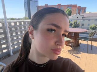 adult webcam chat room JanieWeyhrauch