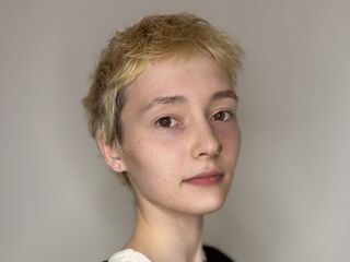 free webcam chatroom JenelleBarette