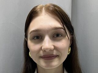 strip tease show JessiMills