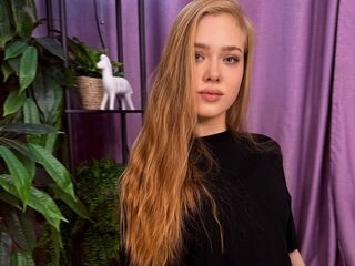 hot naked webcam girl JuliMiu