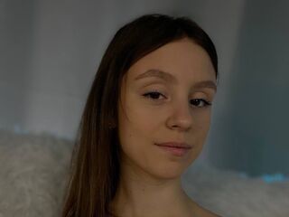 cam girl masturbating with vibrator JuneMills