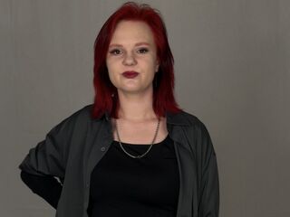 beautiful cam girl KamilahRivers
