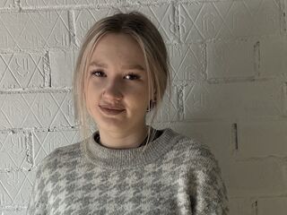 nude camgirl photo KarynMcguire