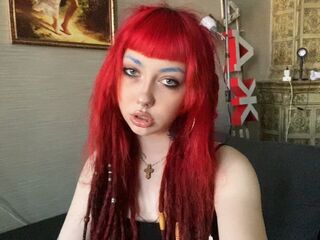 naughty camgirl masturbating with vibrator KiaraSi